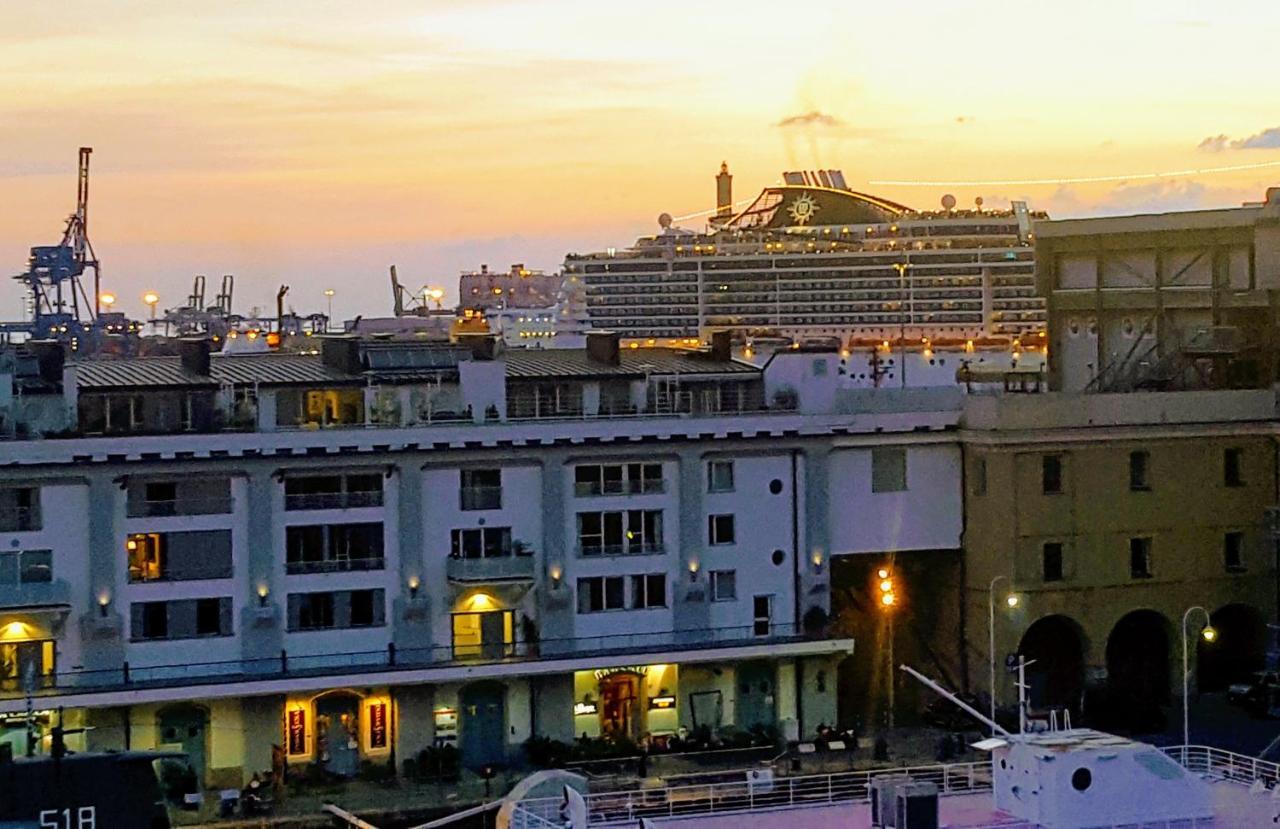 Port View Hotel Genoa Exterior photo